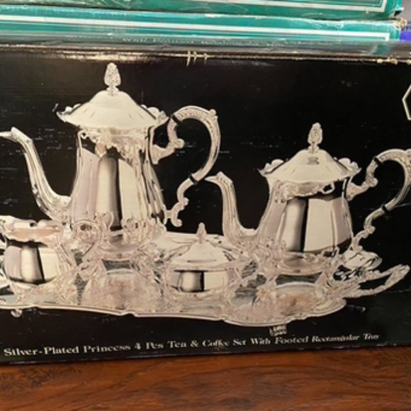 Elegance silver plated 6-piece coffee set.
